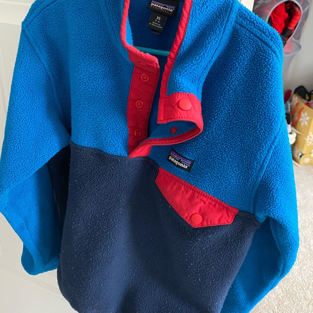 Boys 5/6 Patagonia fleece pullover